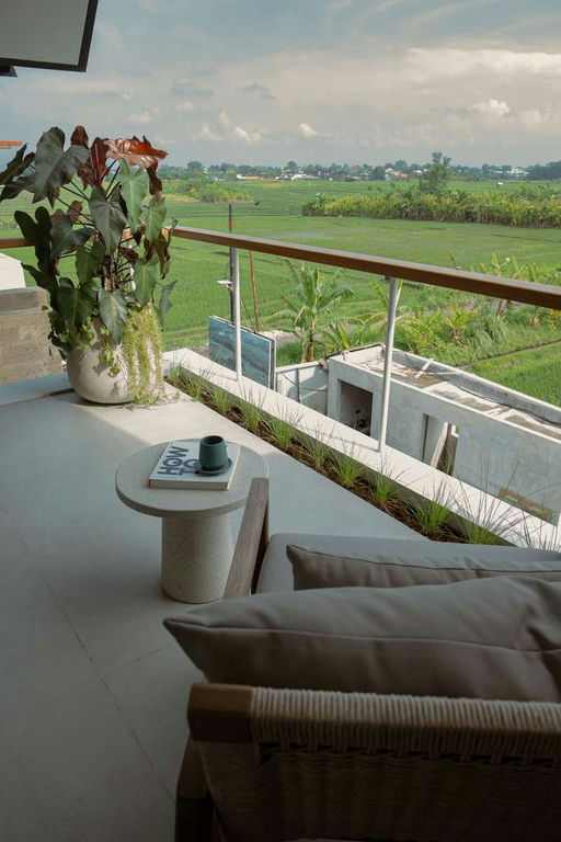 NAVA TAMORA — фото 1 из 3