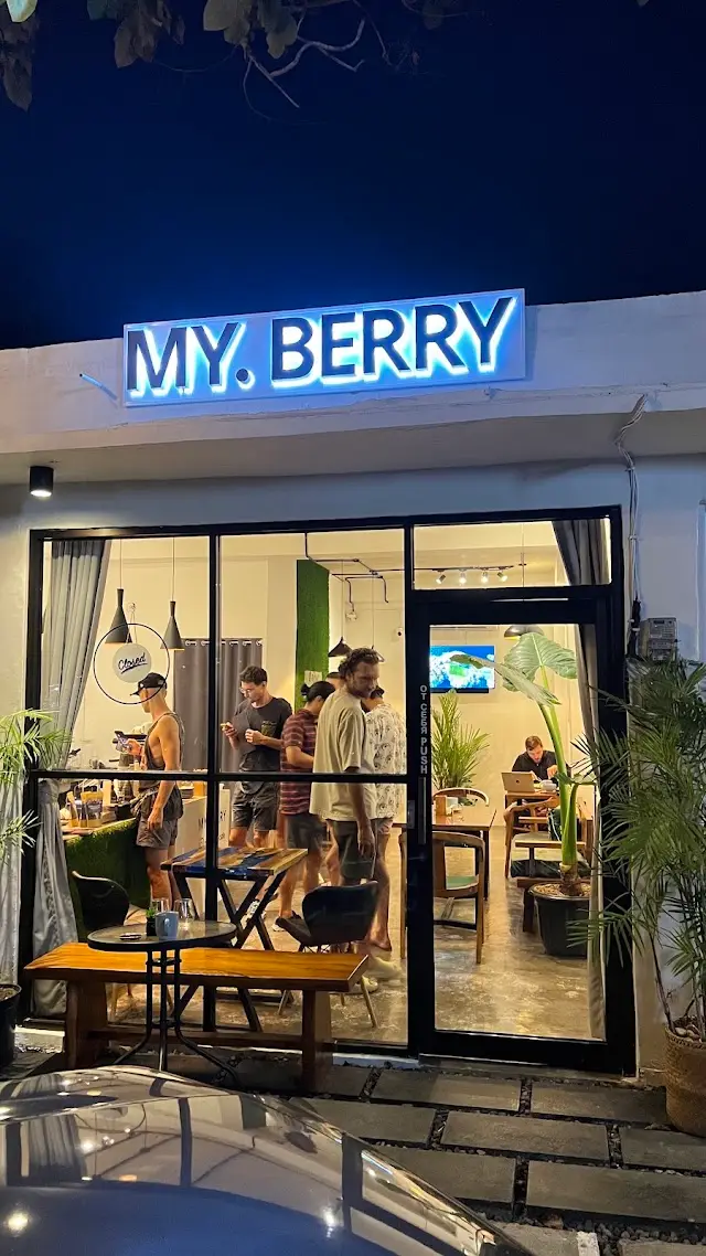 MY.BERRY CAFE Coffee & Eats