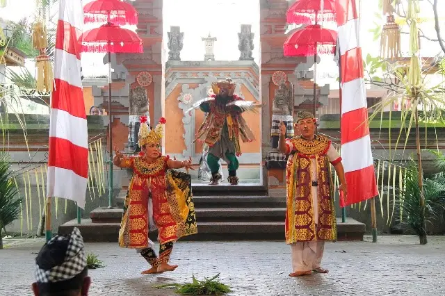 Tari Barong Dan Keris Batubulan