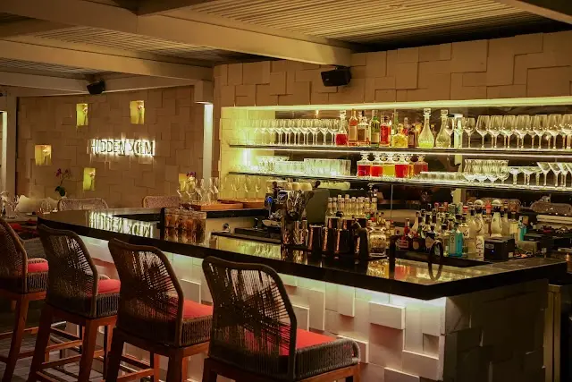 Hidden Gem Uluwatu - Restaurant & Wine Lounge