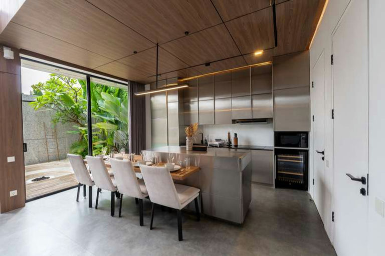 Вилла Allex Villas ( Комплекс 2) в Batu Bolong - 174 м², 2 спальни — фото 1 из 6