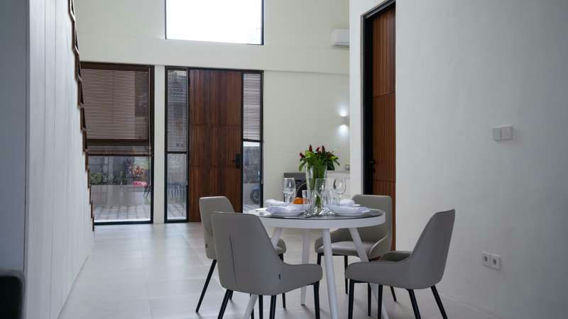 Вилла Six Stars в Mengwi - 131 м², 2 спальни — фото 1 из 10