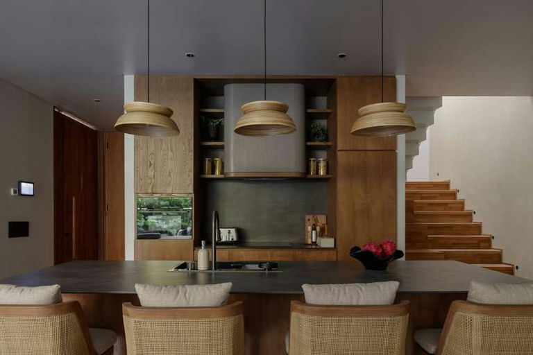 Вилла The Bank By OXO в Pererenan - 625 м², 6 спальни — фото 1 из 9